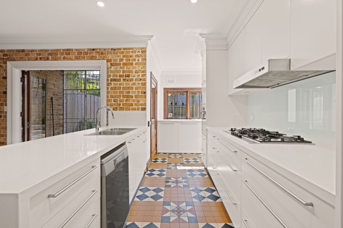 Beautifully presented tri-level terrace