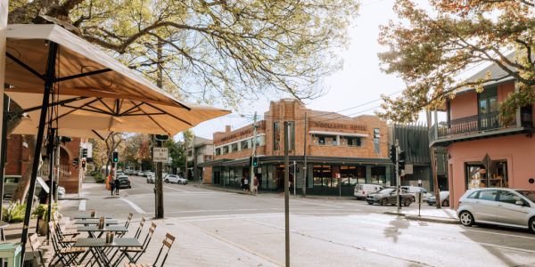 Beautifully presented tri-level terrace