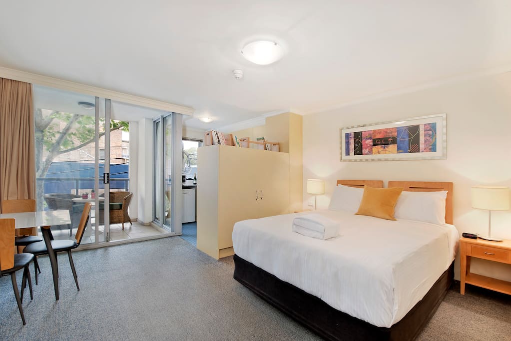 Affordable luxury, fully furnished studio in a great location.
