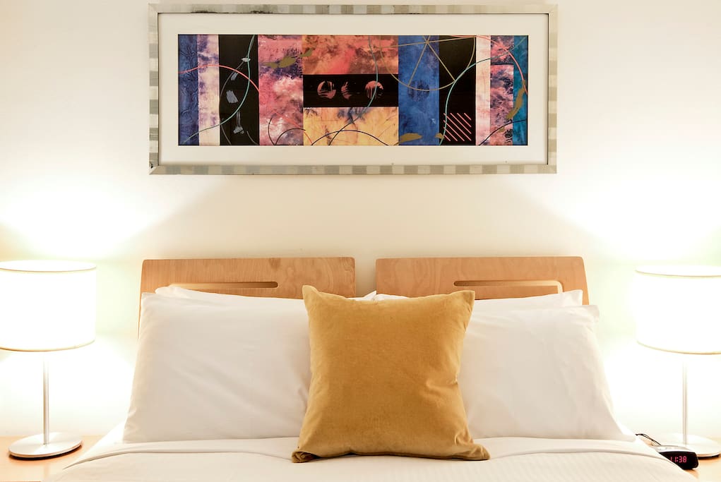 Affordable luxury, fully furnished studio in a great location.